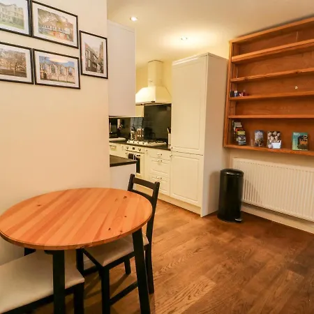 Apartment Blacksmiths Retreat, 50 Holgate Road *